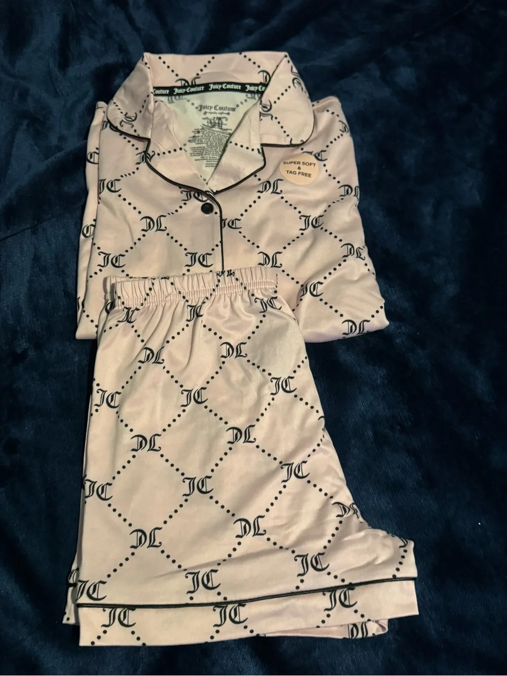 Juicy Couture soft pink